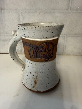 Vintage Walt Disney world village pottery mug Speckled stoneware greyfox 2390